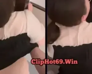 Clip sex Dập em trước cửa phòng – Cliphot69 – Viet69