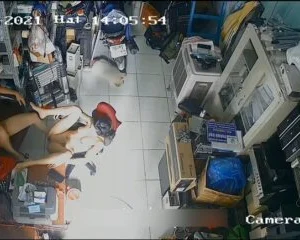 Hack camera hai vợ chồng chơi nhau trong cửa hàng máy tính – Viet69