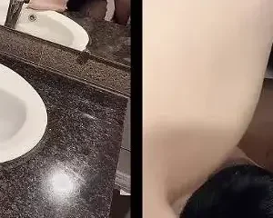 Phận làm trai bị em kéo vào wc bắt vét máng xong đái vào mặt – Viet69